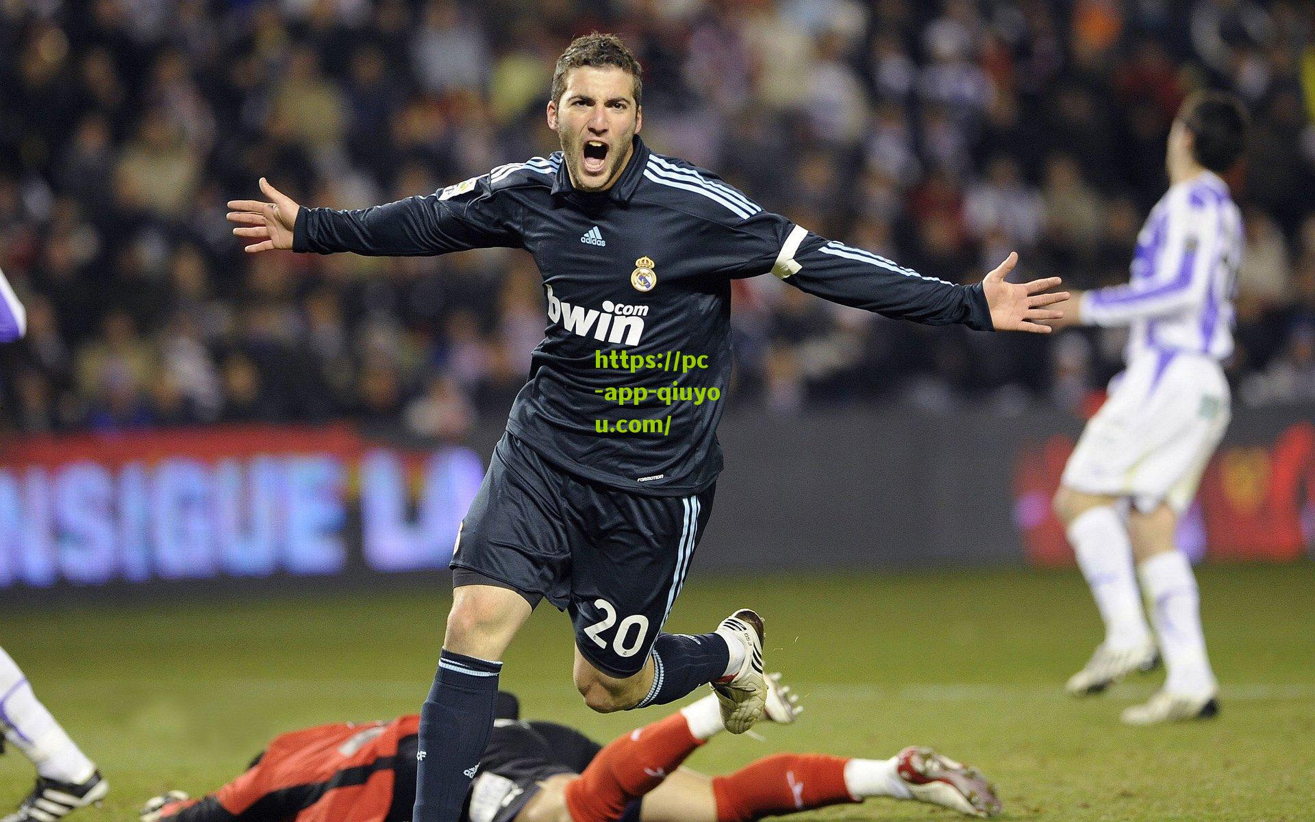 库兹马怒轰NBA 2K评分仅78,游戏厂商太不尊重实际表现!